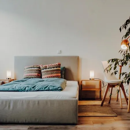 Mayen, Baeckerstr, Privatzimmer Nr1, Innenstadt, Naehe Nuerburgring & Burg Eltz, Gemeinschaftsbad Mayen